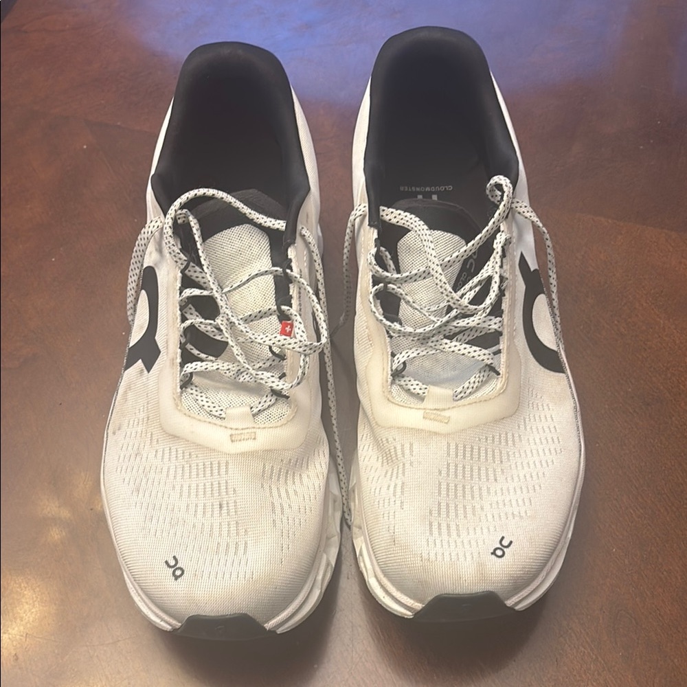 On Running Dual-Tone Athletic Shoes